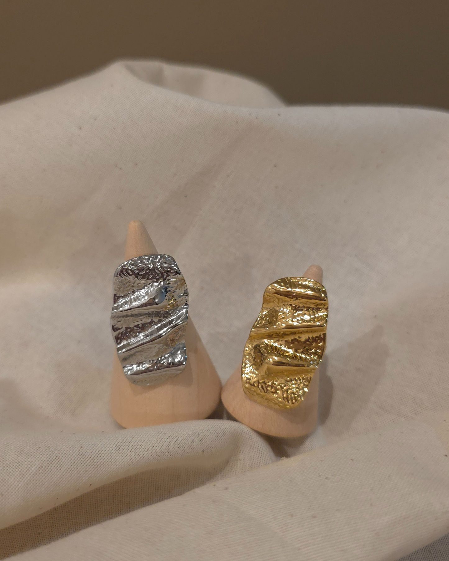 Bague Ajustable Martelée XXL – Doré ou Argenté