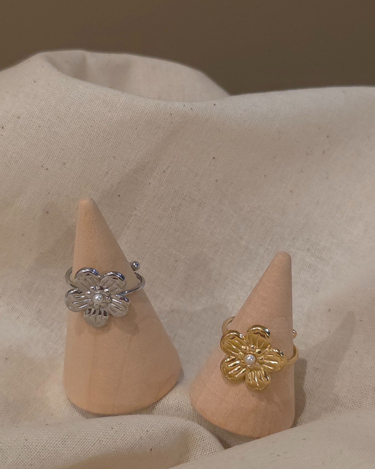 Bague Ajustable Fleur – Doré ou Argenté