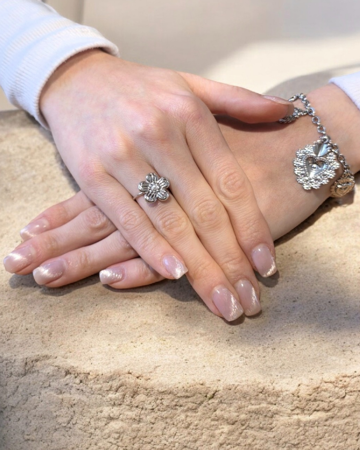 Bague Ajustable Fleur – Doré ou Argenté