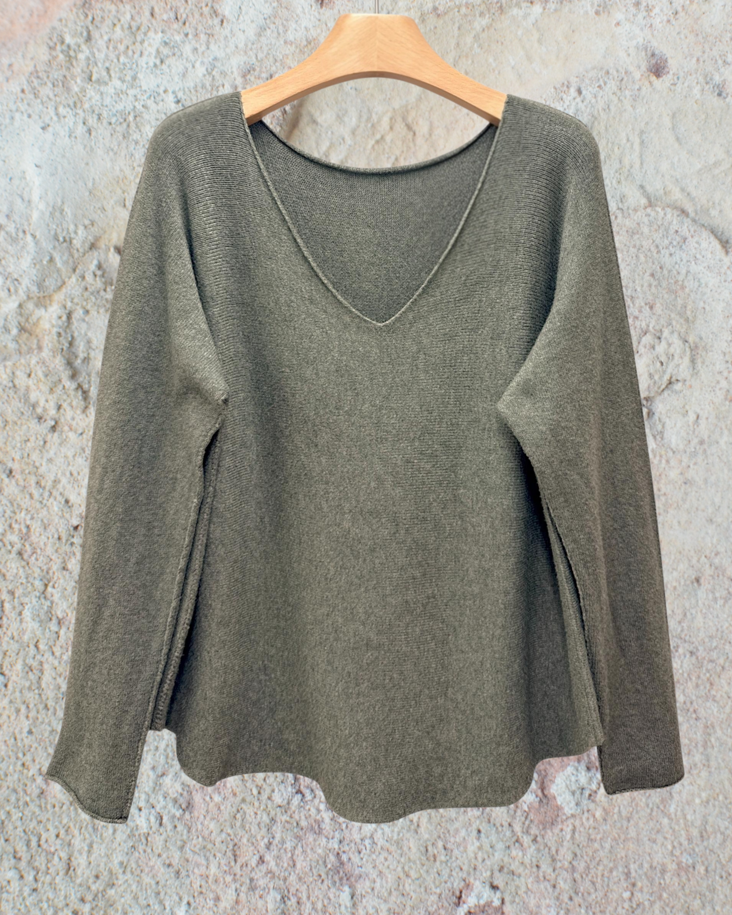 Pull Fluide Col V